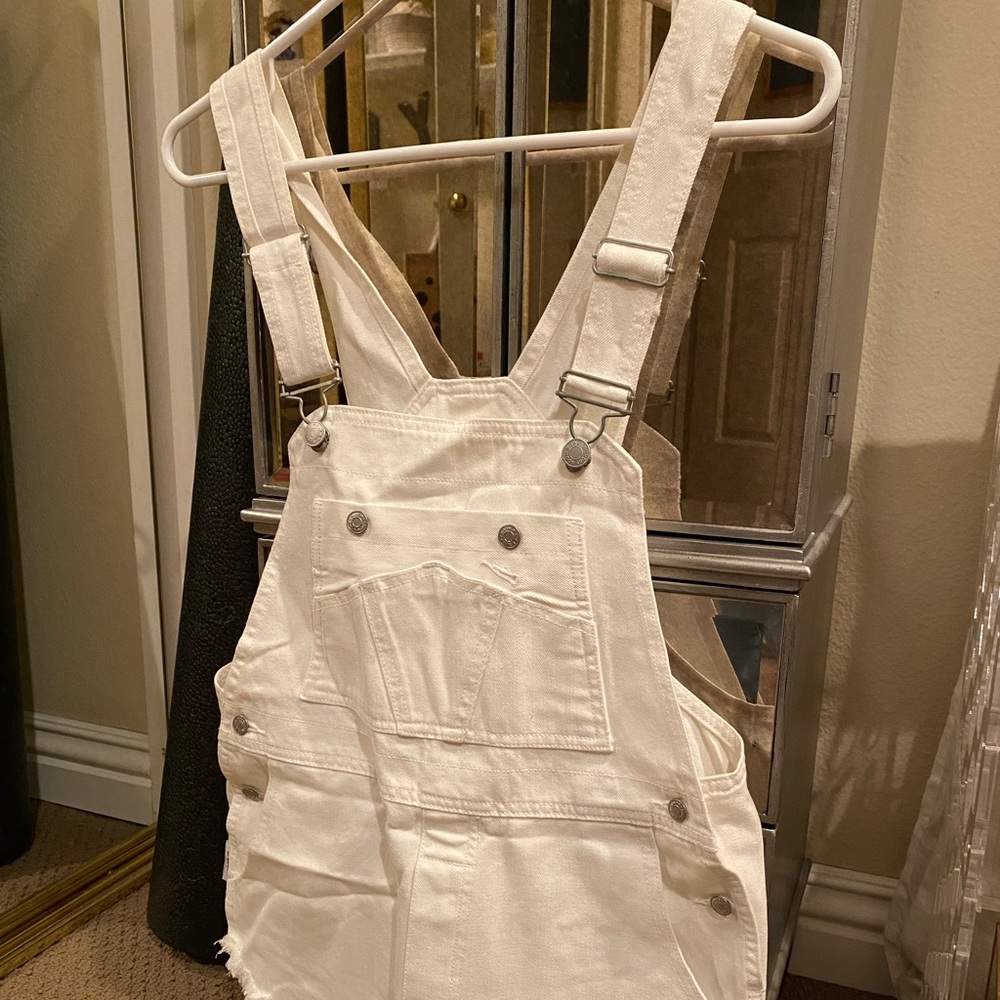 White The Laundry Room short overalls. Size XS/S.